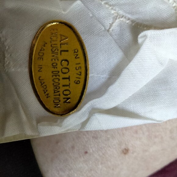 VINTAGE - 2 Cotton Ladies Handkerchiefs (New in Box) - Picture 5 of 7